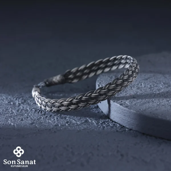 Kazaziye Örgü Bileklik Balık Modeli