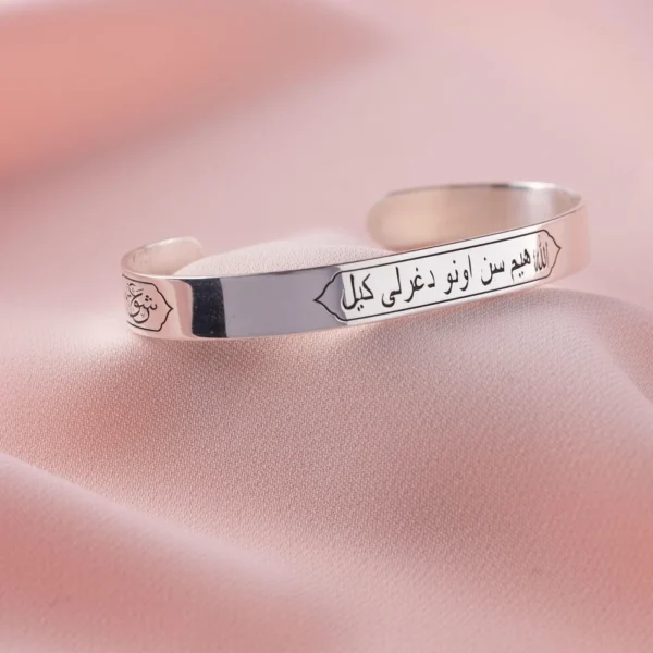 image_1950-1043.webp Kelepçe Bileklik Modeli