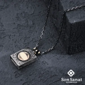 image_1950-1056.webp Kitap Çevsen 925 Ayar Gümüş Kolye Modeli