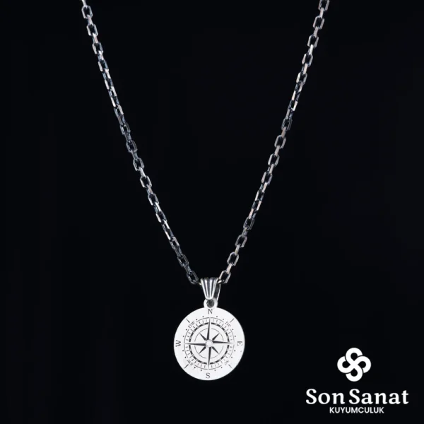 Küçük Pusula 925 Ayar Gümüş Madalyon Kolye