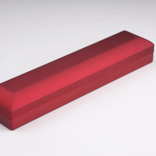 Kırmızı Işıklı Bileklik Kutusu