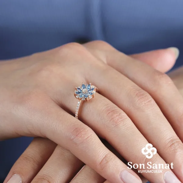 Mavi Çiçek Modeli Kadın Set