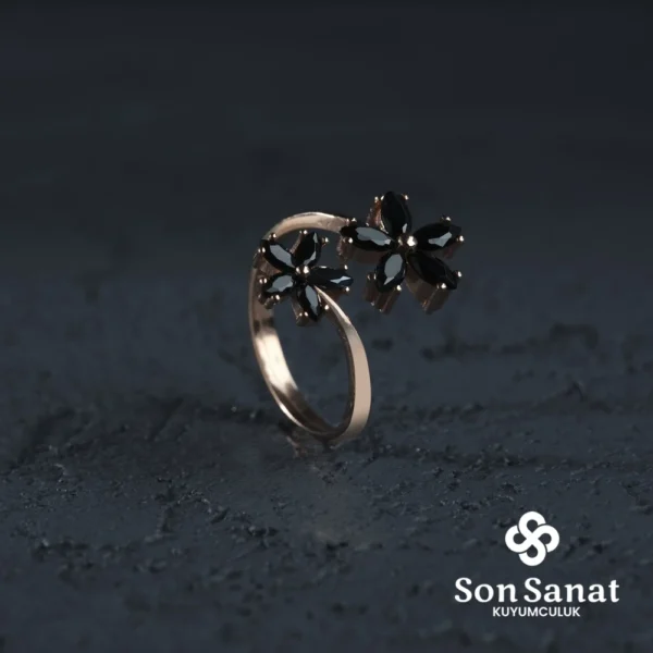 Asil Çiçek Yüzük