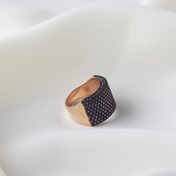 image_1950-1425.webp Mor Ametist Taşlı Sıralı Su Yolu Kadın Yüzük Modelimiz