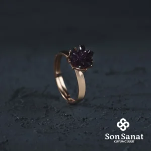 image_1950-1436.webp Mor Lotus Yüzük