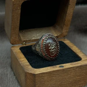 Oval Kırmızı Akik Taş Üzerine ( HİÇ ) sembolü İşlenmiş 925 Ayar Gümüş Erkek Yüzüğü