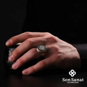 Pusula İşlemeli Yuvarlak Gravür