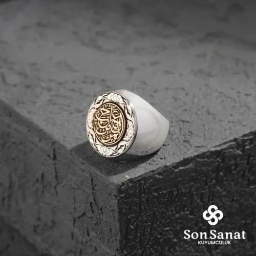 image_1950-1687.webp Sade Yuvarlak Kişi Sevdiği İle Beraberdir