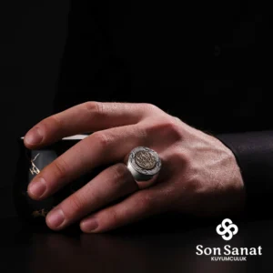 Sade Yuvarlak Kişi Sevdiği İle Beraberdir