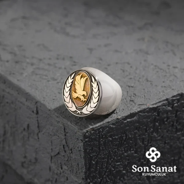 Sade Yuvarlak Çelenk Kartal Modeli