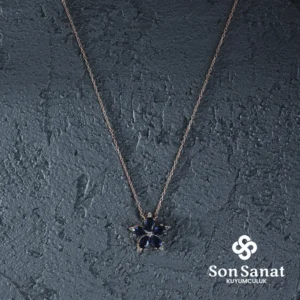 Safir Kamelya Çiçeği Kolye