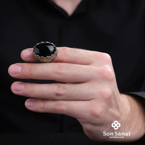 Saltanat Gravür Oniks Erkek Yüzük