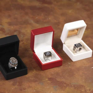 Siyah Işıklı Yüzük Kutusu