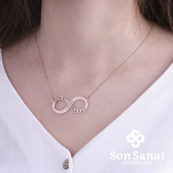 Sonsuz İsimli Kolye