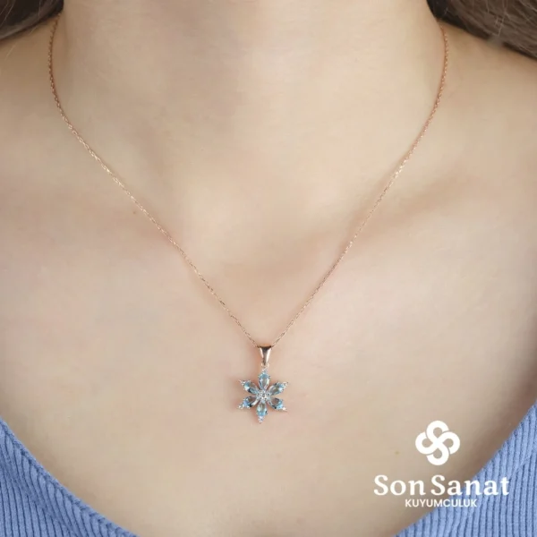 Swarovski Kadın Kolye
