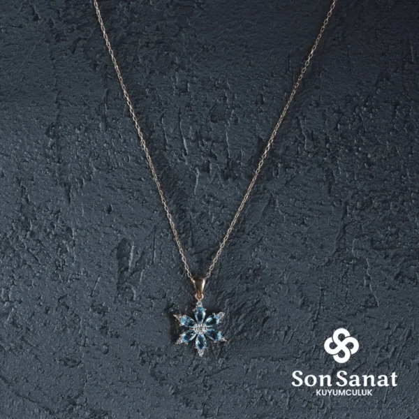 Swarovski Kadın Kolye