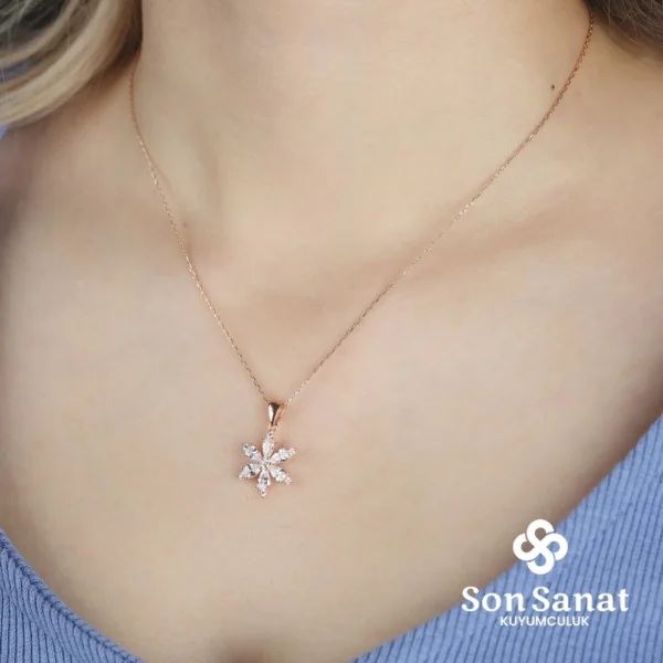 Swarovski Papatya Kolye