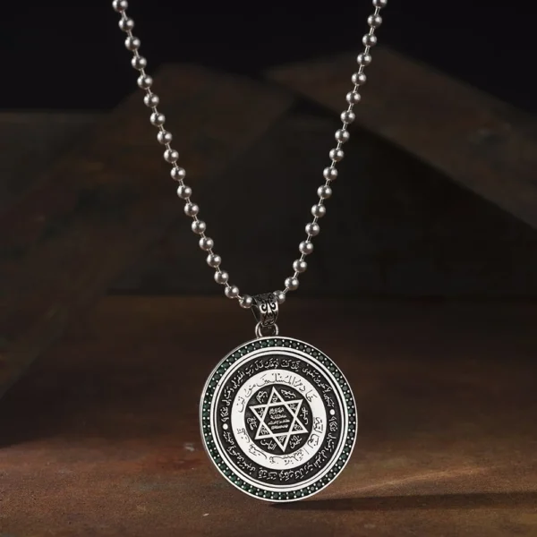 image_1950-2004.webp Top Zincirli Madalyon Kolye