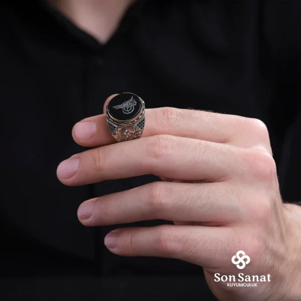Tuğra Gravür Modeli Gümüş Erkek Yüzük Modeli