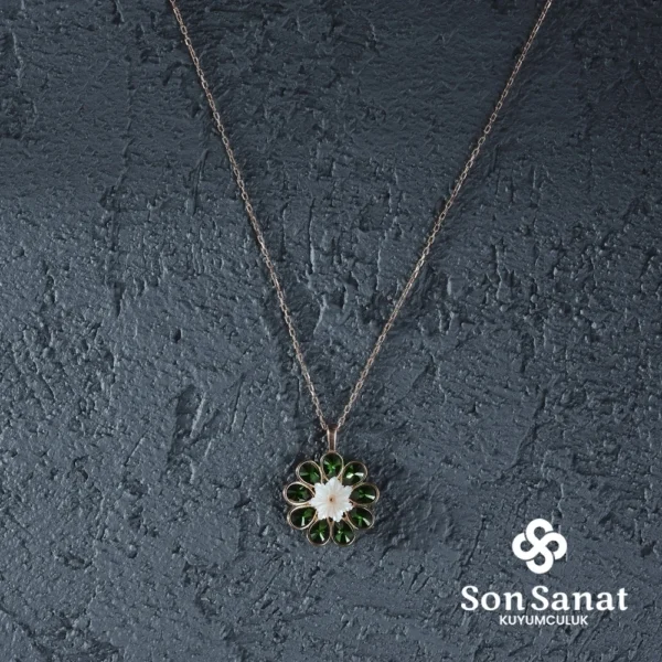Yeşil Papatya Gümüş Kolye