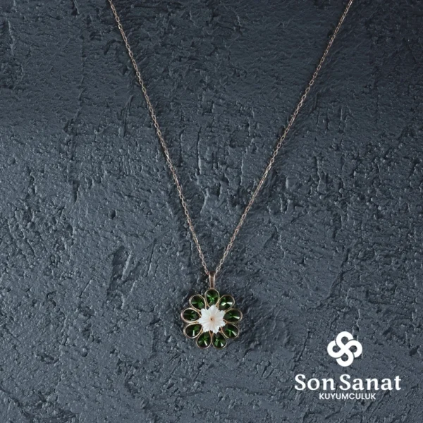 Yeşil Papatya Gümüş Kolye
