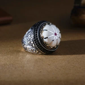 image_1950-2226.webp Yuvarlak Sanat Gravür 925 Ayar Erkek Yüzük