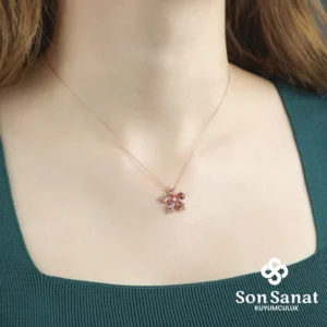 Zultanit Kamelya Çiçeği Kadın Kolye