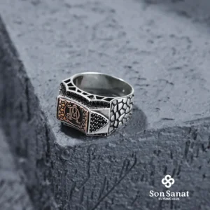 image_1950-2498.webp İtalik Cam Kırığı Harf