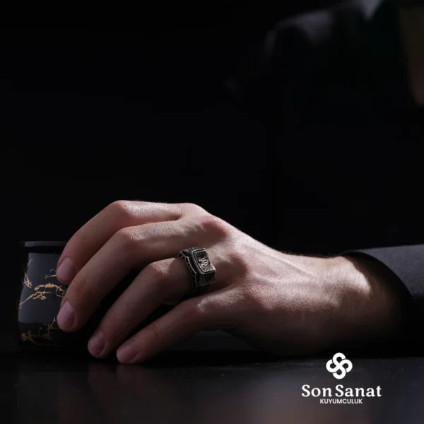 image_1950-2499.webp İtalik Cam Kırığı Harf