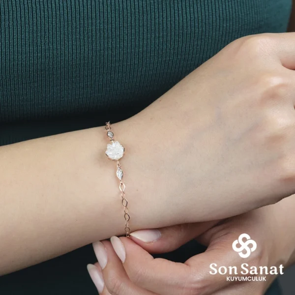 Beyaz Lotus Çiçeği Bileklik