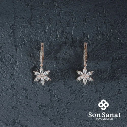 Beyaz Swaroski Küpe