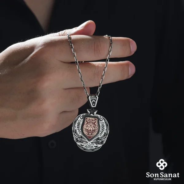 image_1950-30.webp 925 Ayar Gümüş Bozkurt Madalyon Kolye