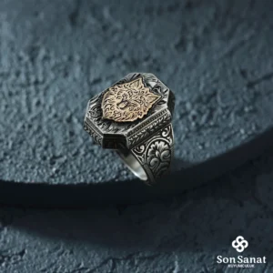 image_1950-33.webp 925 Ayar Gümüş Gravür Bozkurt Yüzük