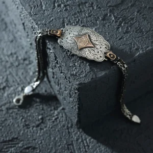 image_1950-36.webp 925 Ayar Gümüş Kurt ve Ayyıldız İşlemeli Erkek Bileklik