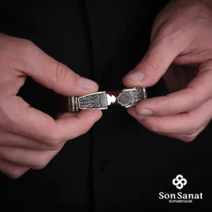 image_1950-403.webp Deri Şövalye Bileklik Modeli