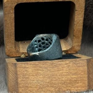 Kare Üzeri Primat Desenli Mineli 925 Ayar Gümüş Erkek Yüzüğü