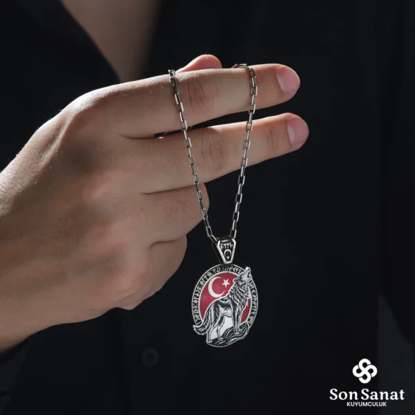 image_1950-67.webp 925 Ayar Kızıl Gök Bozkurt Gümüş Madalyon Kolye