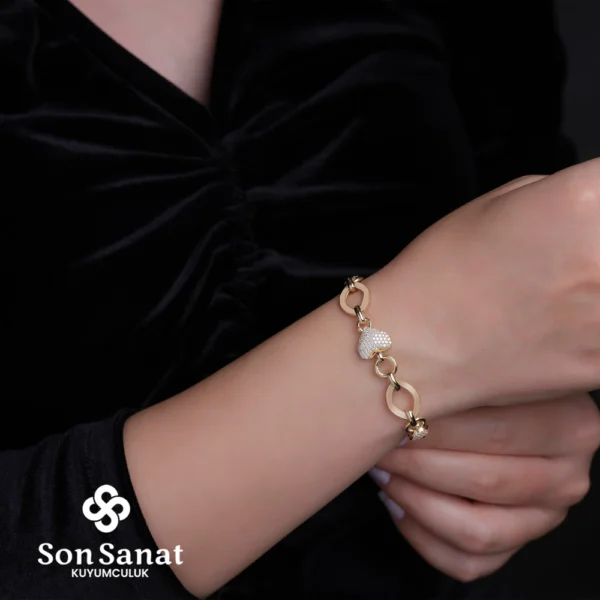 Halloy Altın Modeli Kalp Bileklik