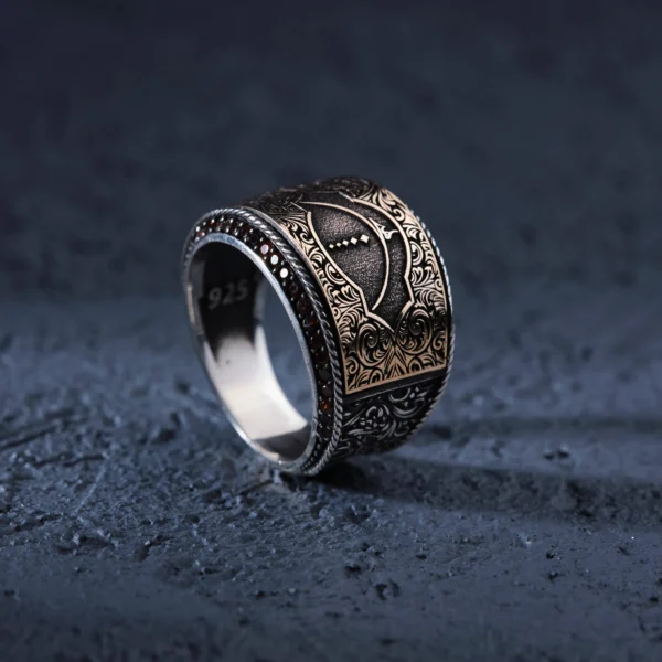 Hiç Hür Modeli Gümüş Yüzük