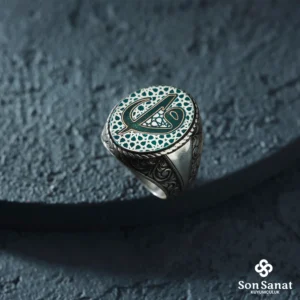 image_1950-76.webp 925 Ayar Oval Gravürlü Elif Vav Yüzük Modeli