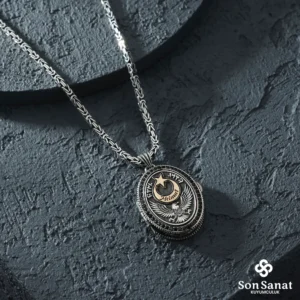 image_1950-80.webp 925 Ayar Oval Kapaklı Kurt Gümüş Madalyon Kolye