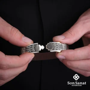 image_1950-823.webp Kahverengi Deri Şövalye Bileklik Modeli