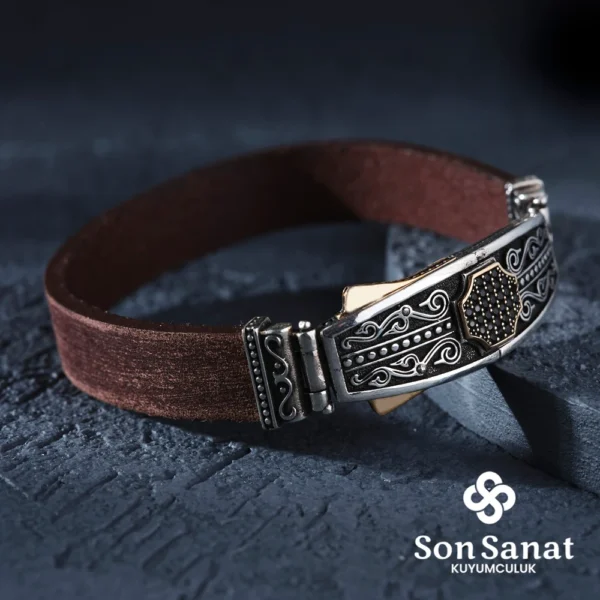 image_1950-824.webp Kahverengi Deri Şövalye Bileklik Modeli