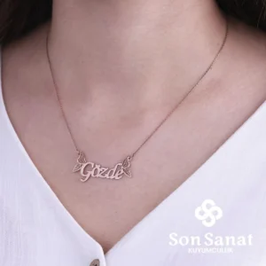 Kanatlı İsimli Kolye