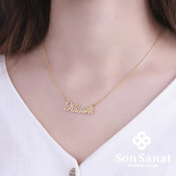 Kar Tanesi İsim Kolye