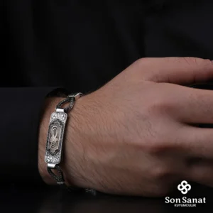 Kare Gravür İşlemeli 925 Ayar Gümüş Tuğra Bileklik