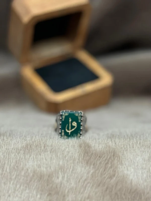 Kare Yeşil Akik Üzerine İşlenmiş Elifvav Sembolü 925 Ayar Gümüş Erkek Yüzüğü