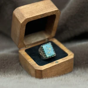 Kare Yeşil Akik Üzerine İşlenmiş Elifvav Sembolü 925 Ayar Gümüş Erkek Yüzüğü