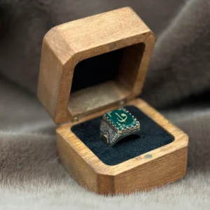 Kare Yeşil Akik Üzerine İşlenmiş Elifvav Sembolü 925 Ayar Gümüş Erkek Yüzüğü