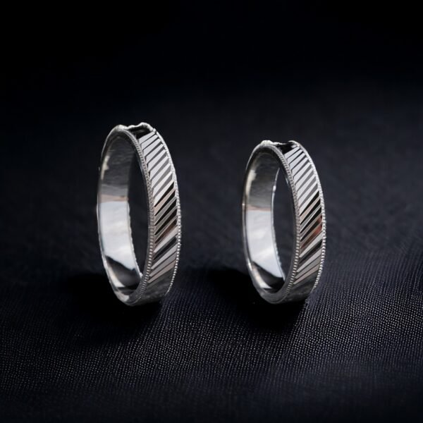 Çizgi Desenli Çift Alyans